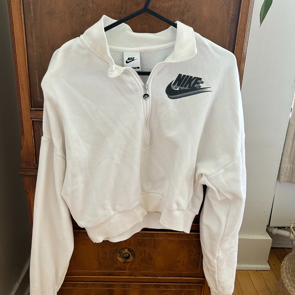 Cropped Nike Pullover